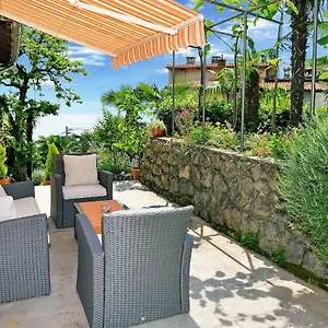 apartment-vianna.primorje-gorskikotar.com/